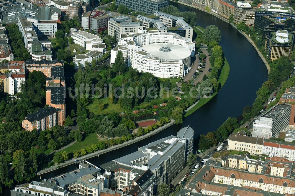 Berlin von oben - Büro- und Geschäftshaus- Ensemble Spree-Forum in Alt-Moabtit in Berlin, Deutschland