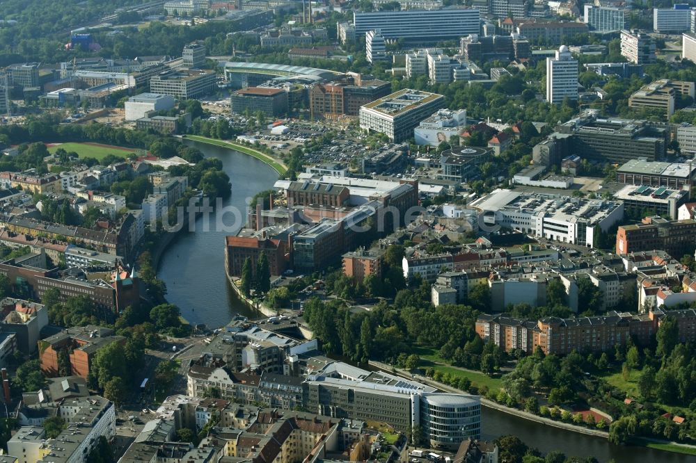 Luftbild Berlin - Büro- und Geschäftshaus- Ensemble Spree-Forum in Alt-Moabtit in Berlin, Deutschland