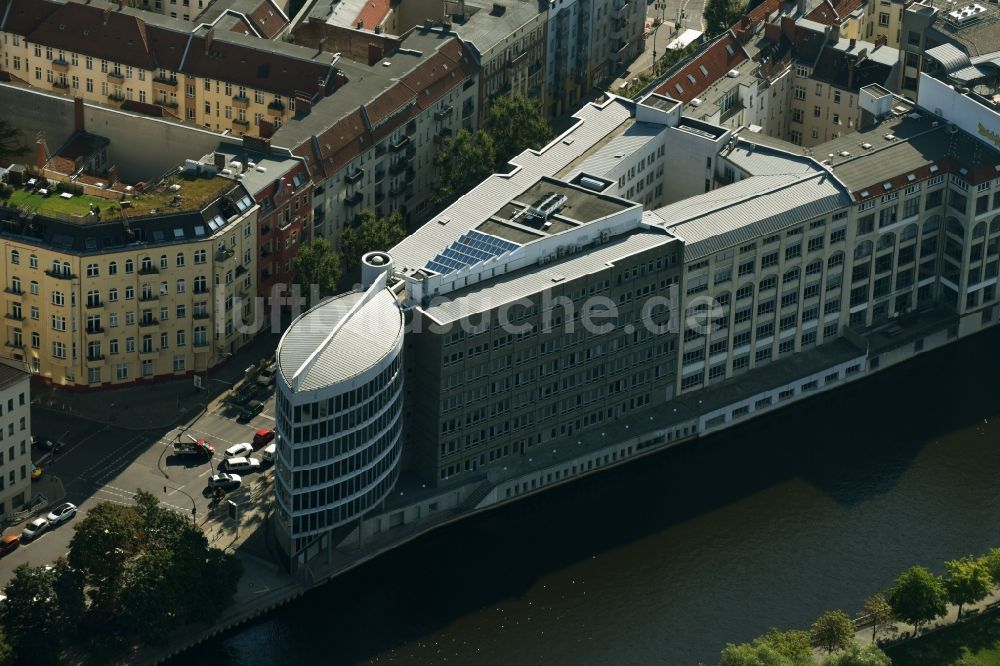 Berlin von oben - Büro- und Geschäftshaus- Ensemble Spree-Forum in Alt-Moabtit in Berlin, Deutschland