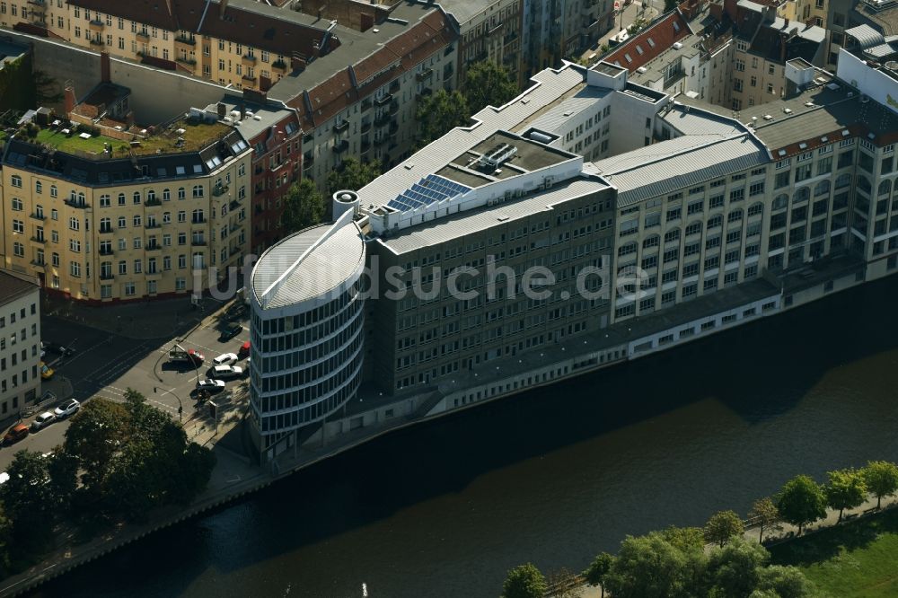 Berlin aus der Vogelperspektive: Büro- und Geschäftshaus- Ensemble Spree-Forum in Alt-Moabtit in Berlin, Deutschland