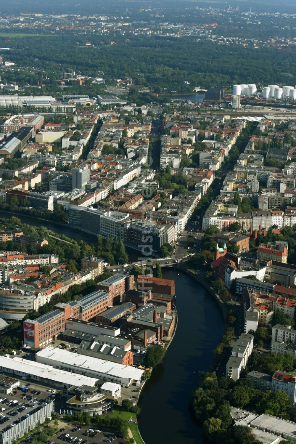 Luftaufnahme Berlin - Büro- und Geschäftshaus- Ensemble Spree-Forum in Alt-Moabtit in Berlin, Deutschland