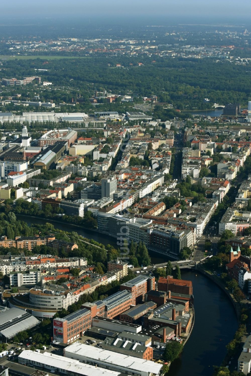 Berlin von oben - Büro- und Geschäftshaus- Ensemble Spree-Forum in Alt-Moabtit in Berlin, Deutschland