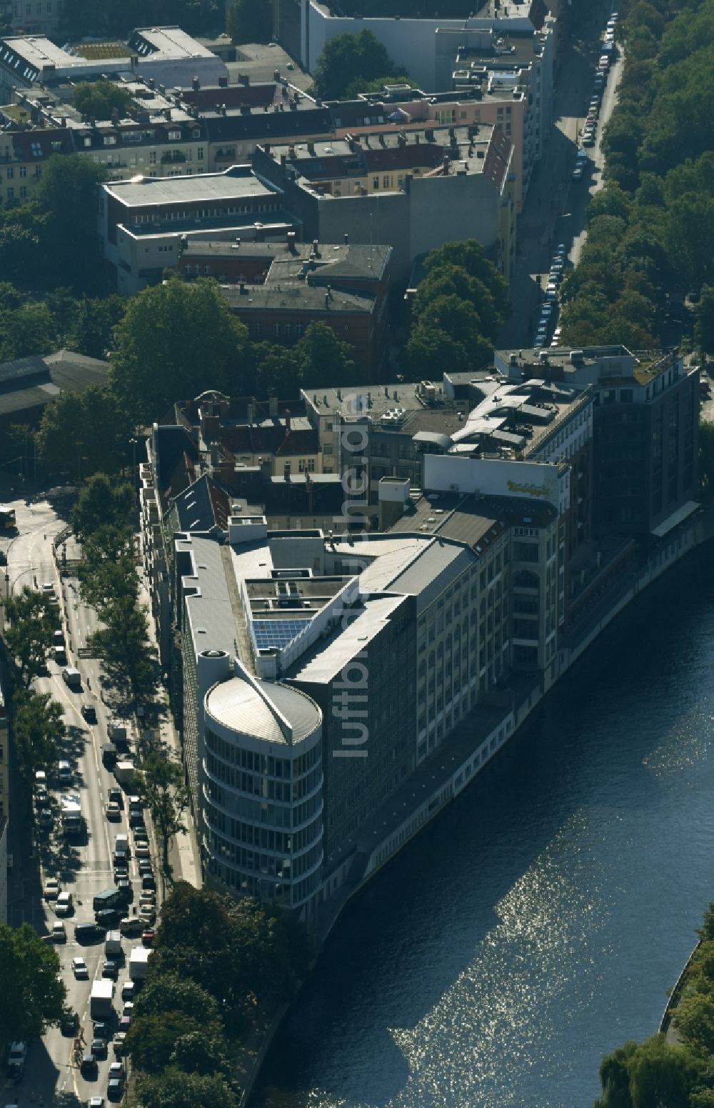 Berlin aus der Vogelperspektive: Büro- und Geschäftshaus- Ensemble Spree-Forum in Alt-Moabtit in Berlin, Deutschland