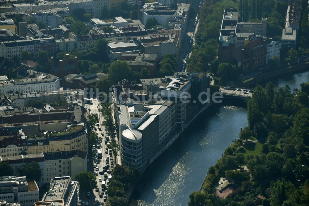 Luftbild Berlin - Büro- und Geschäftshaus- Ensemble Spree-Forum in Alt-Moabtit in Berlin, Deutschland