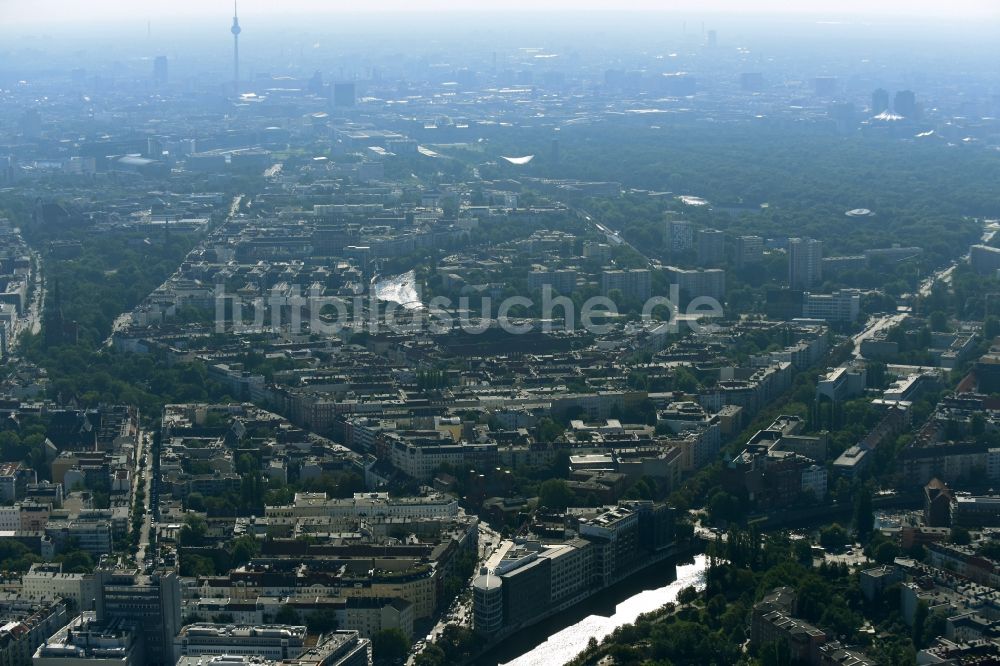 Berlin von oben - Büro- und Geschäftshaus- Ensemble Spree-Forum in Alt-Moabtit in Berlin, Deutschland