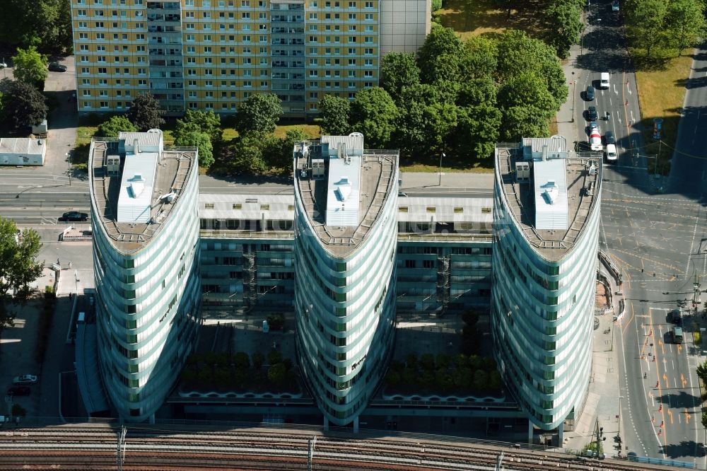 Luftbild Berlin - Büro- und Geschäftshaus- Ensemble Trias an der Holzmarktstraße im Ortsteil Mitte in Berlin, Deutschland