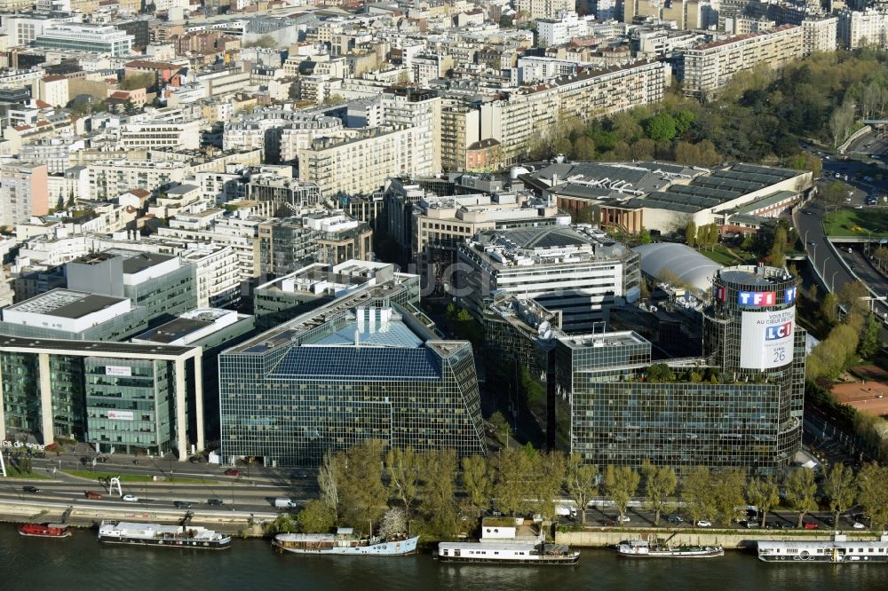 Luftbild Boulogne-Billancourt - Büro- und Geschäftshaus- Ensemble am Ufer der Senne in Boulogne-Billancourt in Ile-de-France, Frankreich