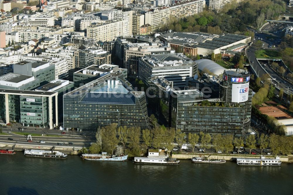 Luftaufnahme Boulogne-Billancourt - Büro- und Geschäftshaus- Ensemble am Ufer der Senne in Boulogne-Billancourt in Ile-de-France, Frankreich