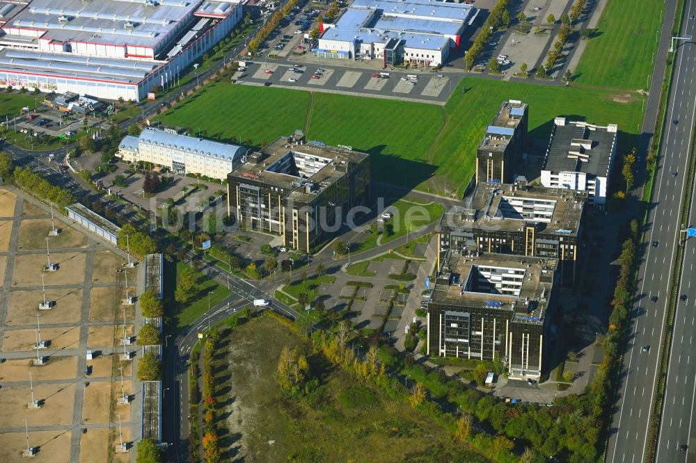 Leipzig aus der Vogelperspektive: Büro- und Geschäftshaus- Ensemble an der Walter-Köhn-Straße in Leipzig im Bundesland Sachsen, Deutschland