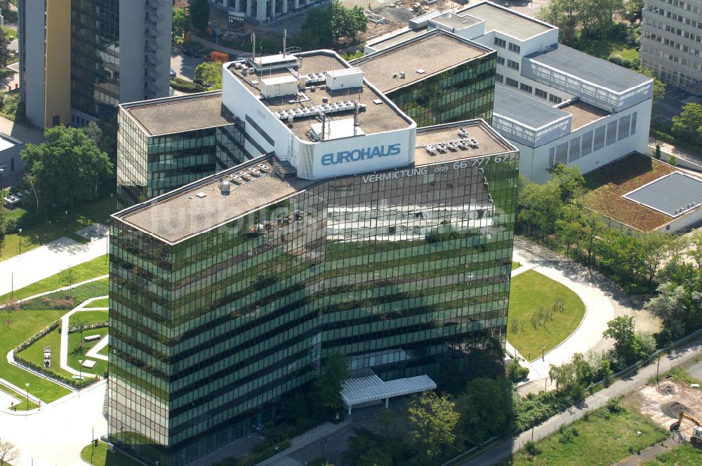 Luftbild Frankfurt am Main - Büro- und Geschäftshaus Eurohaus in Frankfurt-Niederrad