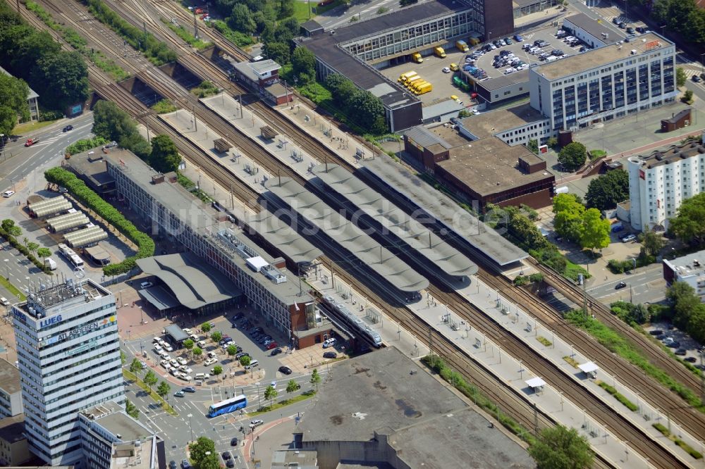 Bochum aus der Vogelperspektive: Büro- und Geschäftshaus an der Ferdinandstraße 13 am Buddenbergplatz in Bochum im Bundesland Nordrhein-Westfalen