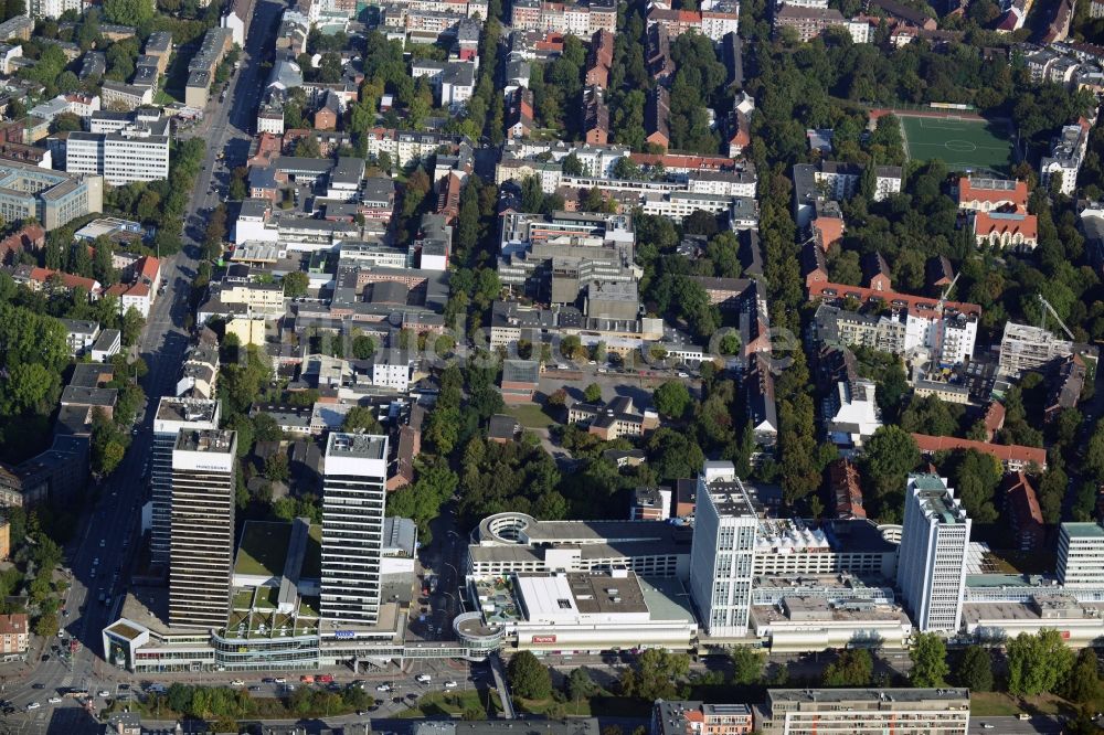 Luftbild Hamburg - Büro- und Geschäftshaus- Hochhäuser Mundsburg Tower am Mundsburg Center in Hamburg