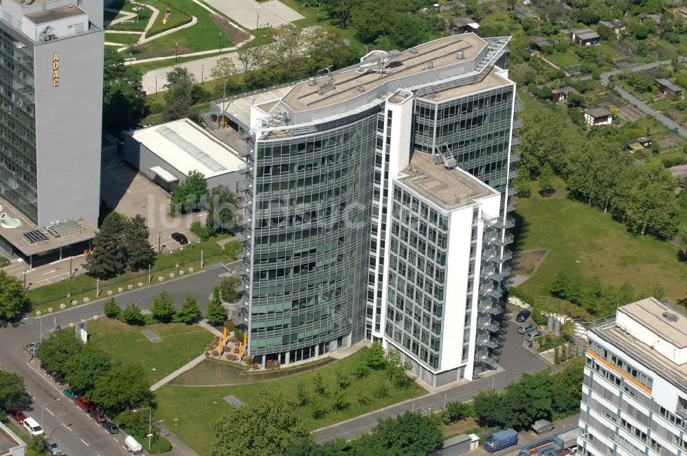 Luftaufnahme Frankfurt am Main - Büro- und Geschäftshaus Sigma an der Lyoner Straße in Frankfurt-Niederrad