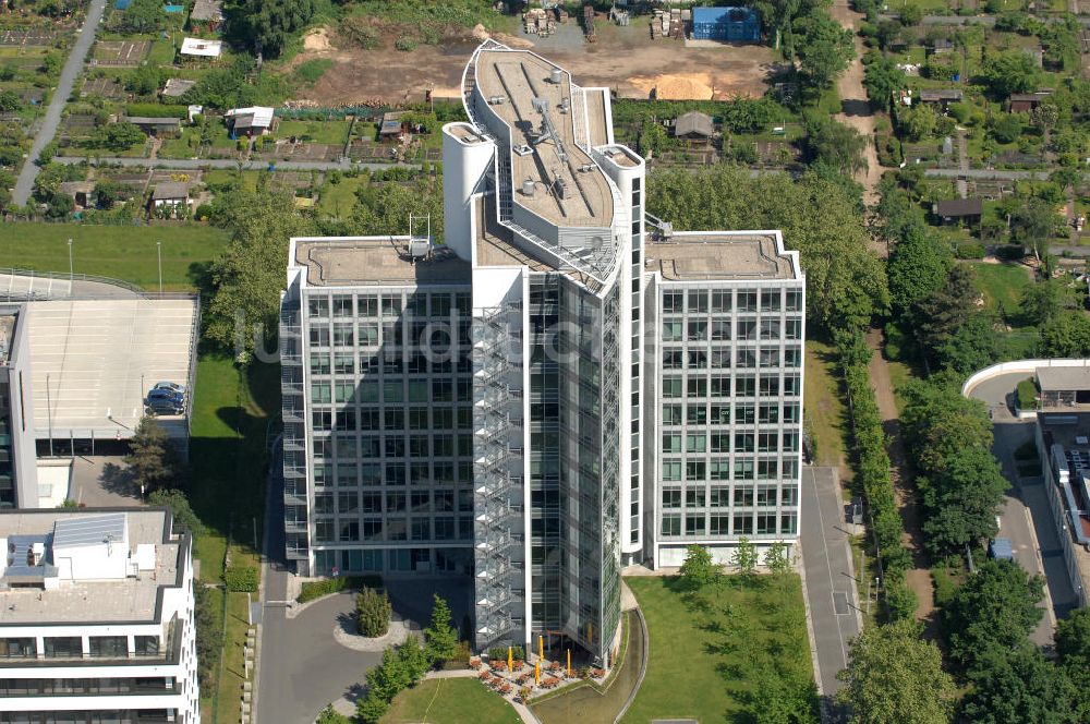 Frankfurt am Main aus der Vogelperspektive: Büro- und Geschäftshaus Sigma an der Lyoner Straße in Frankfurt-Niederrad