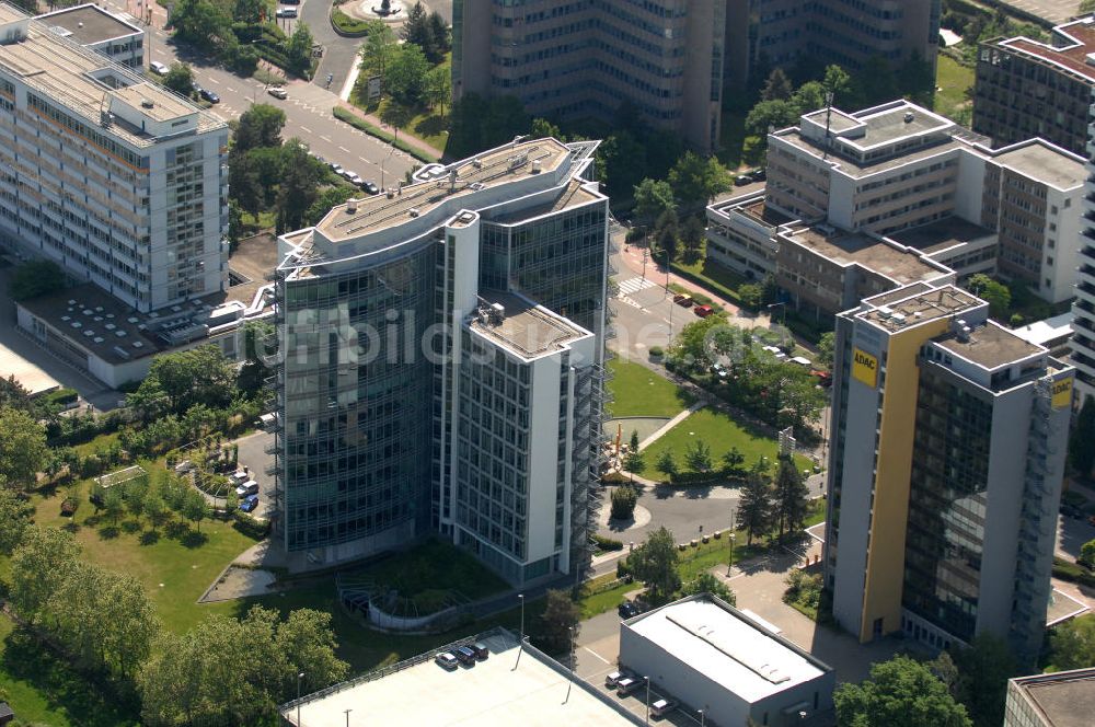 Luftaufnahme Frankfurt am Main - Büro- und Geschäftshaus Sigma an der Lyoner Straße in Frankfurt-Niederrad