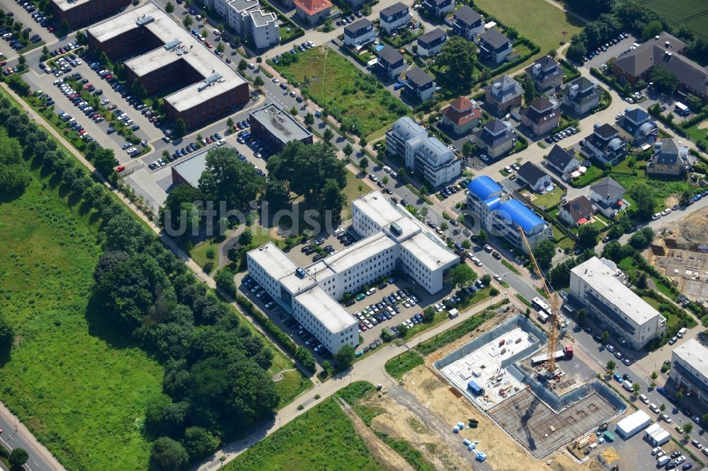 Dortmund aus der Vogelperspektive: Büro- und Geschäftshaus an der Stockumer Allee / Tiranaweg im Stadtteil Schüren-Neu von Dortmund im Bundesland Nordrhein-Westfalen