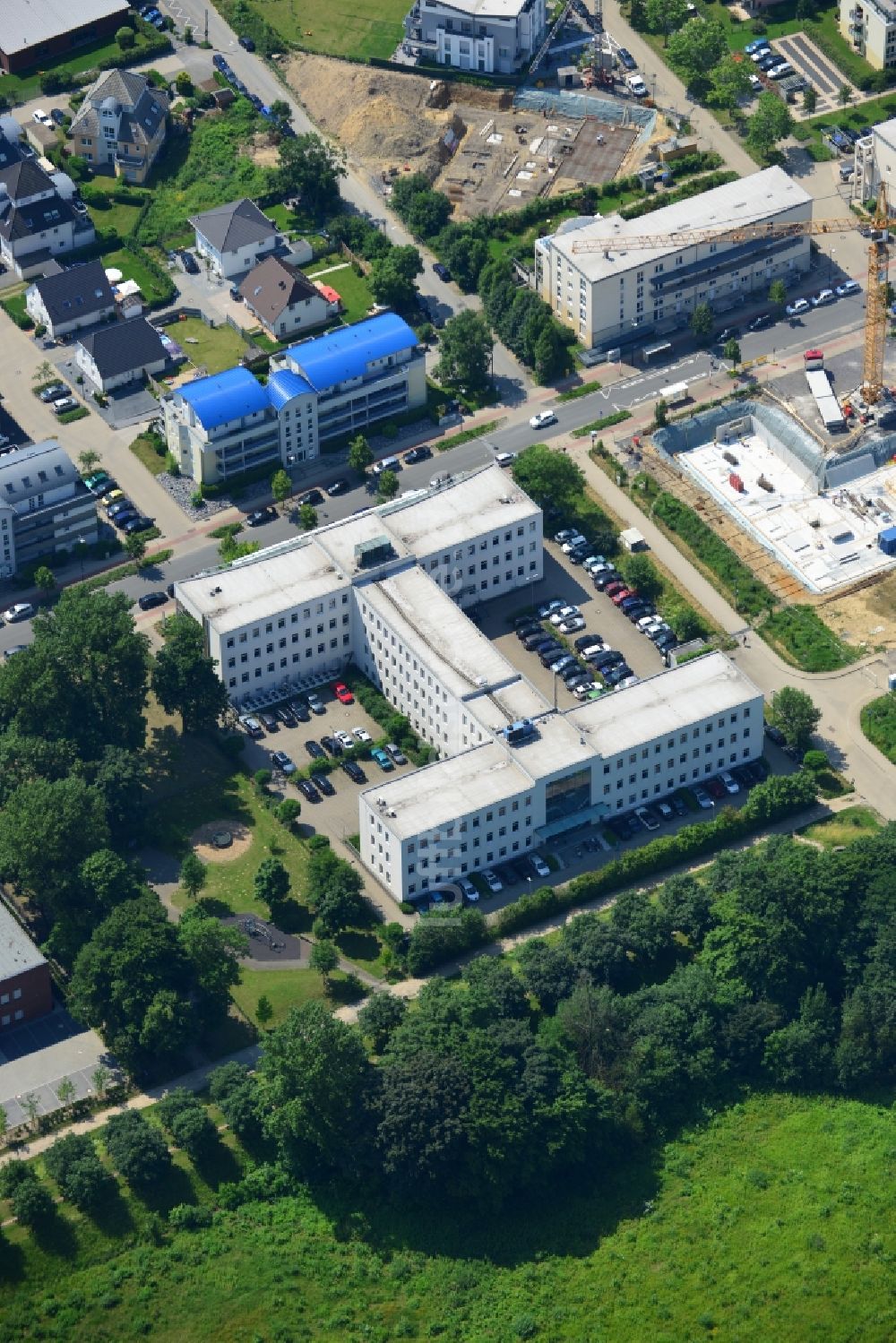 Luftaufnahme Dortmund - Büro- und Geschäftshaus an der Stockumer Allee / Tiranaweg im Stadtteil Schüren-Neu von Dortmund im Bundesland Nordrhein-Westfalen