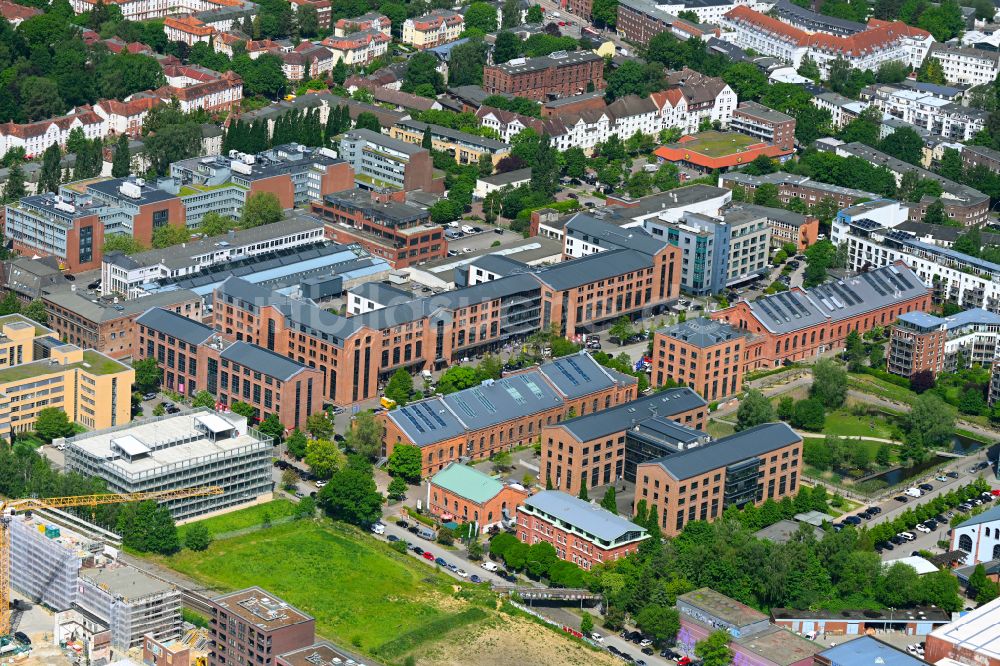 Hamburg von oben - Büro- und Geschäftshaus- Viertel im Ortsteil Bahrenfeld in Hamburg, Deutschland