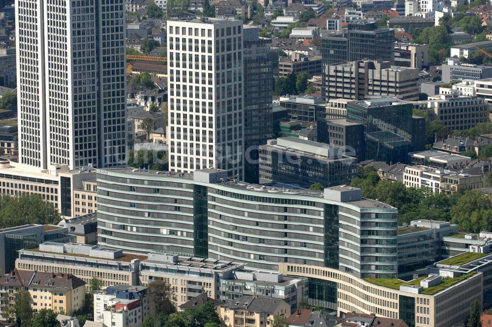 Frankfurt am Main von oben - Büro- und Geschäftshaus Die Welle in Frankfurt / Main