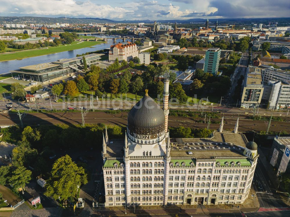 Dresden von oben - Büro- und Geschäftshaus Yenidze in Dresden im Bundesland Sachsen, Deutschland