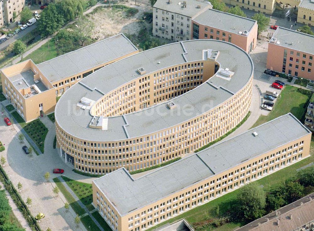 Potsdam von oben - Büro- und Geschäftshaus an der Zeppelinstraße in Potsdam (Sitz der MEVAG) .