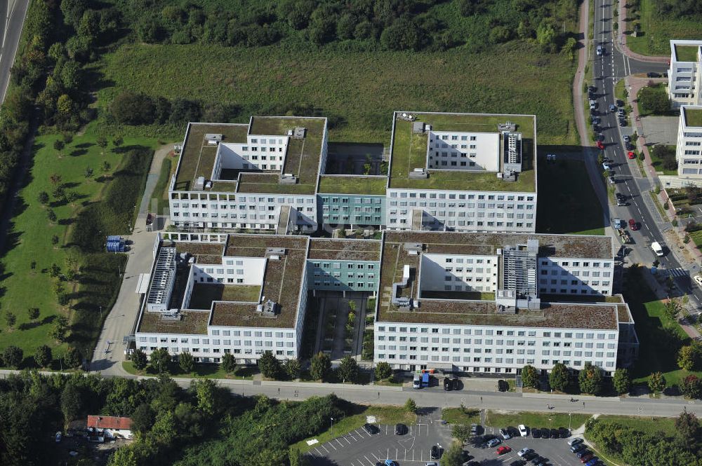 Frankfurt am Main aus der Vogelperspektive: Büro- und Geschäftshausareal am Eschborner Dreieck in Frankfurt