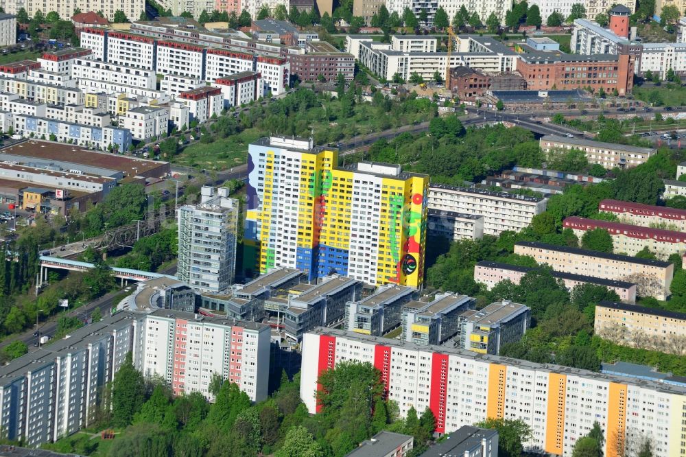 Luftaufnahme Berlin - Büro- und Geschäftshausareal Storkower Bogen der Jost Hurler Beteiligungs- und Verwaltungsgesellschaft GmbH an der Storkower Strasse in Berlin