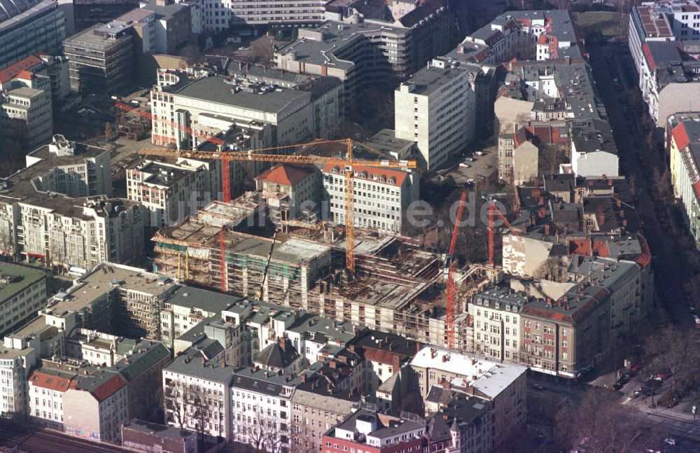 Luftbild Berlin - Charlottenburg - Büro- und Geschäftshausbau an der Kantstraße in Berlin - Charlottenburg.