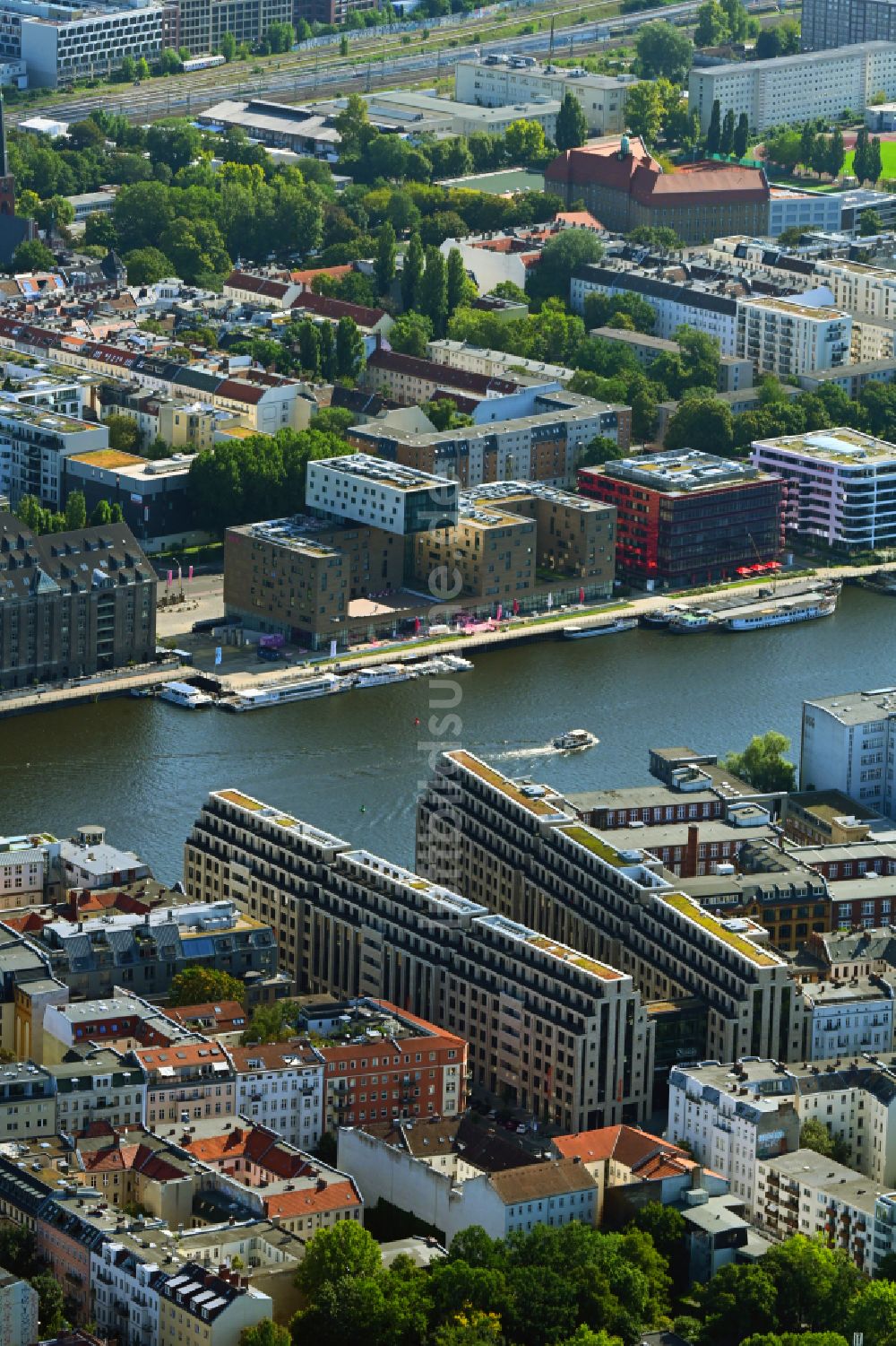 Luftaufnahme Berlin - Büro- und Geschäftshauses CUVRY CAMPUS im Ortsteil Kreuzberg in Berlin, Deutschland