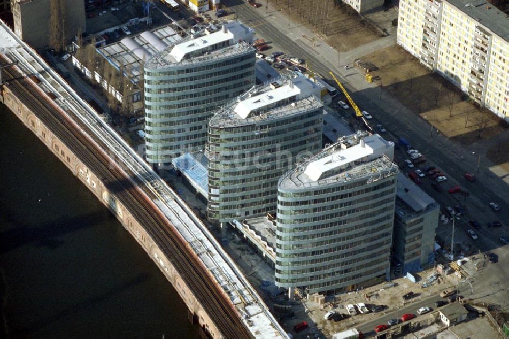 Luftbild Berlin / Mitte - Büro- und Geschäftshauses an der Jannowitzbrücke in Berlin Mitte 1995