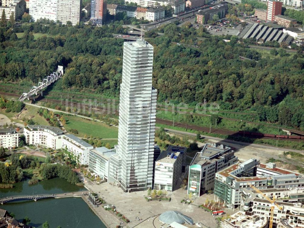 Köln aus der Vogelperspektive: Büro und Geschäftshauses in Köln