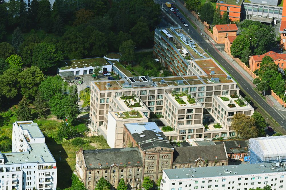 Luftaufnahme Berlin - Büro- und Geschäftshauses an der Landsberger Allee in Berlin, Deutschland