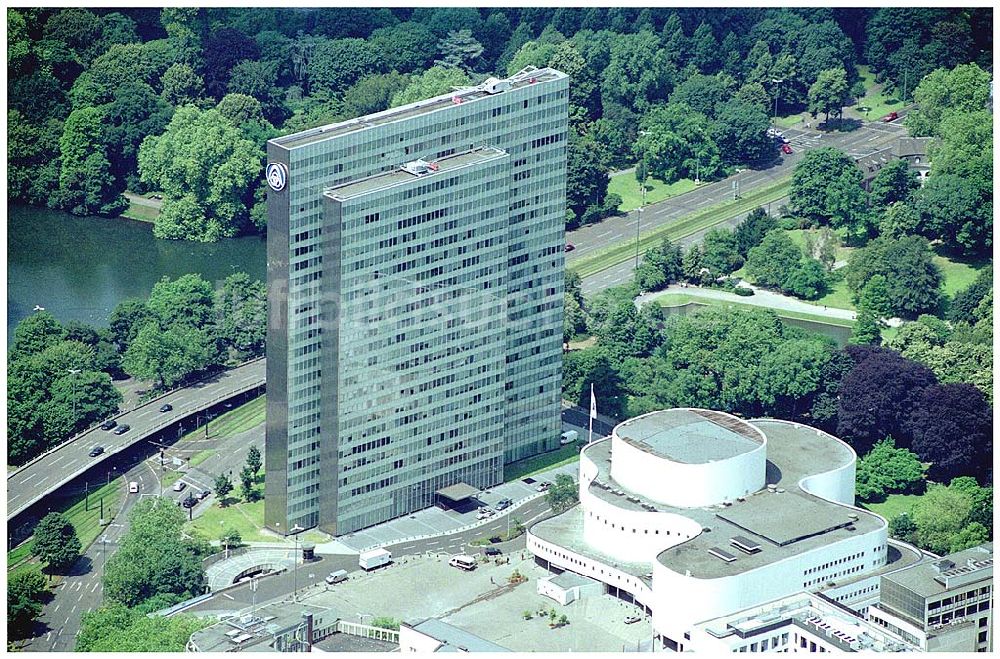 Düsseldorf von oben - Büro- und Geschäftshauskomplex in der Düsseldorfer Innenstadt