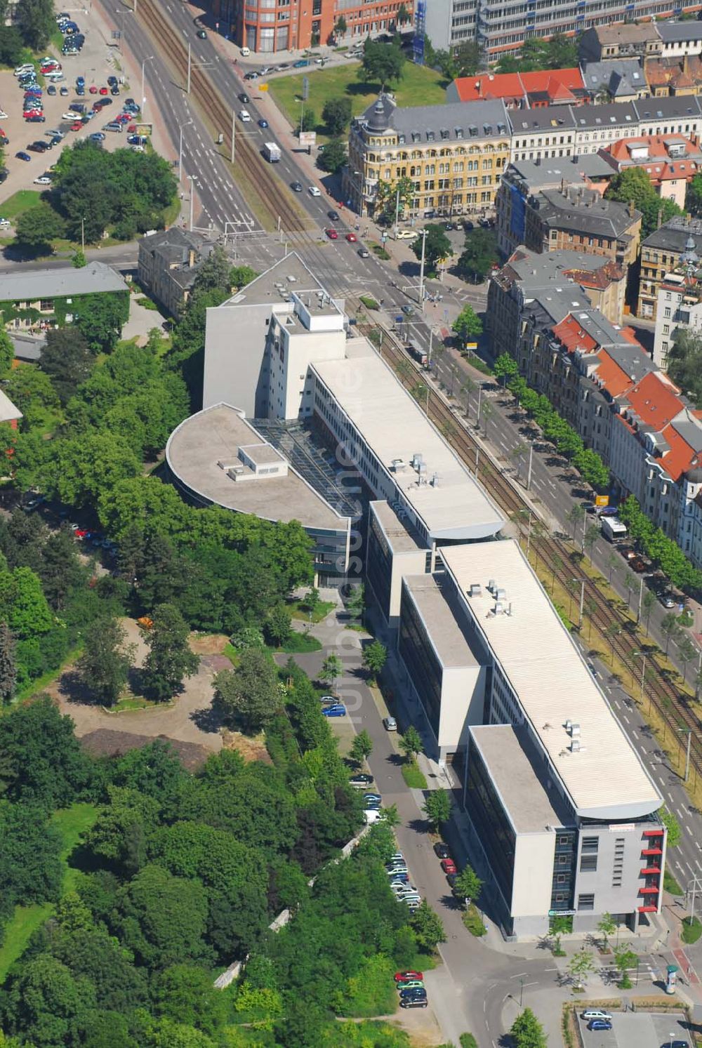 Leipzig aus der Vogelperspektive: Büro- und Geschäftshauskomplex der IKV GMBH an der Wichernstraße in Leipzig