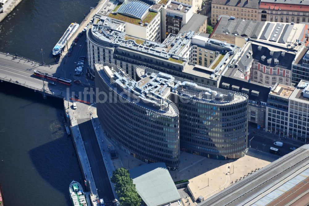 Berlin Mitte aus der Vogelperspektive: Büro- und Geschäftshauskomplex Spreedreieck in Berlin