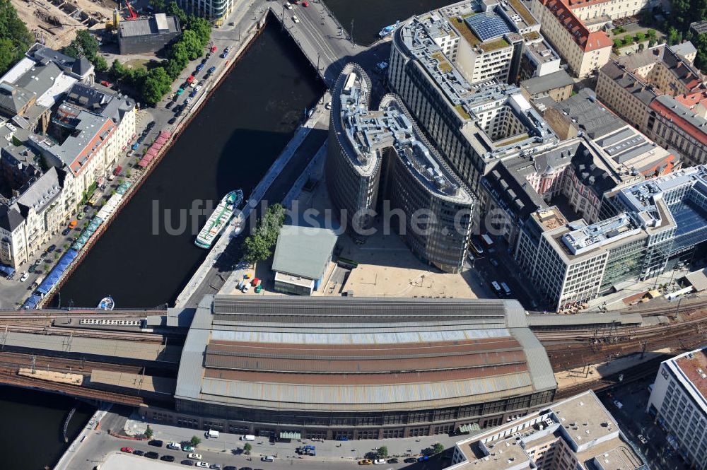 Luftbild Berlin Mitte - Büro- und Geschäftshauskomplex Spreedreieck in Berlin