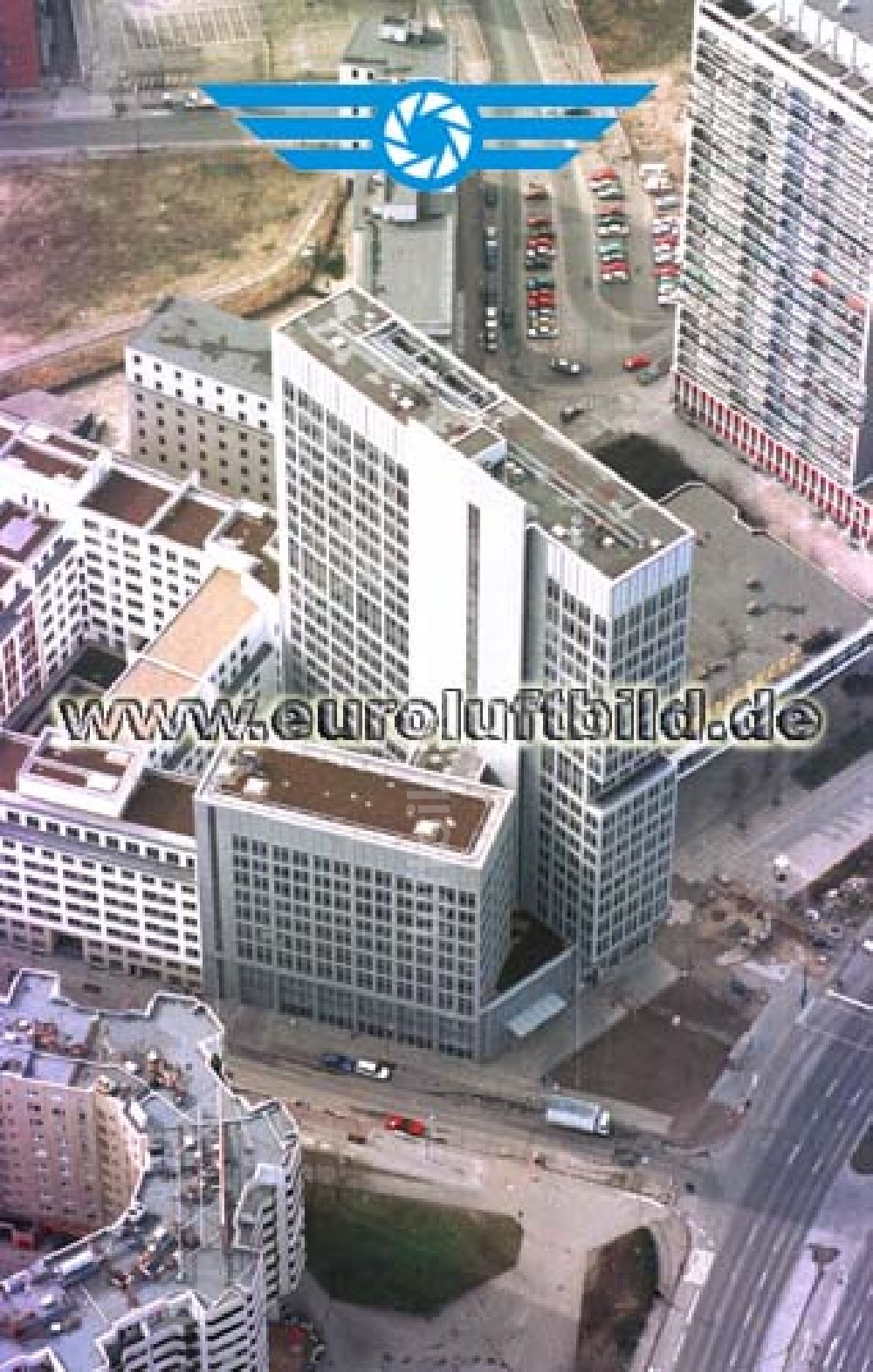 Berlin von oben - Büro- und Geschäftshausneubau an der Leipziger Straße / Spittelmarkt in Berlin - Mitte.