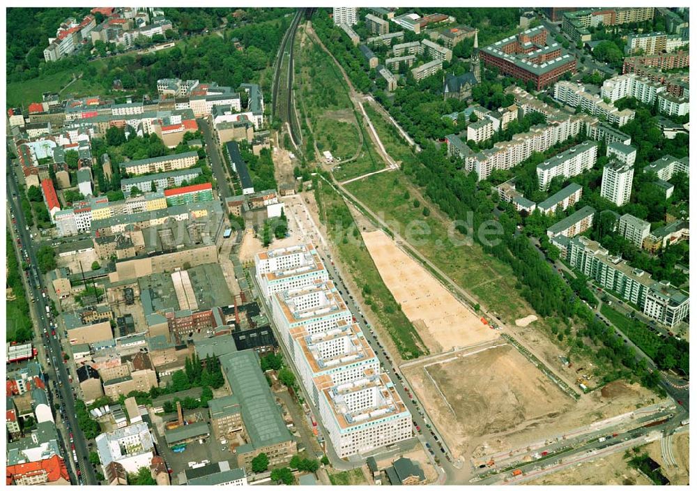 Berlin von oben - Büro- und Geschäftshausneubau Stettiner Carree der ECE