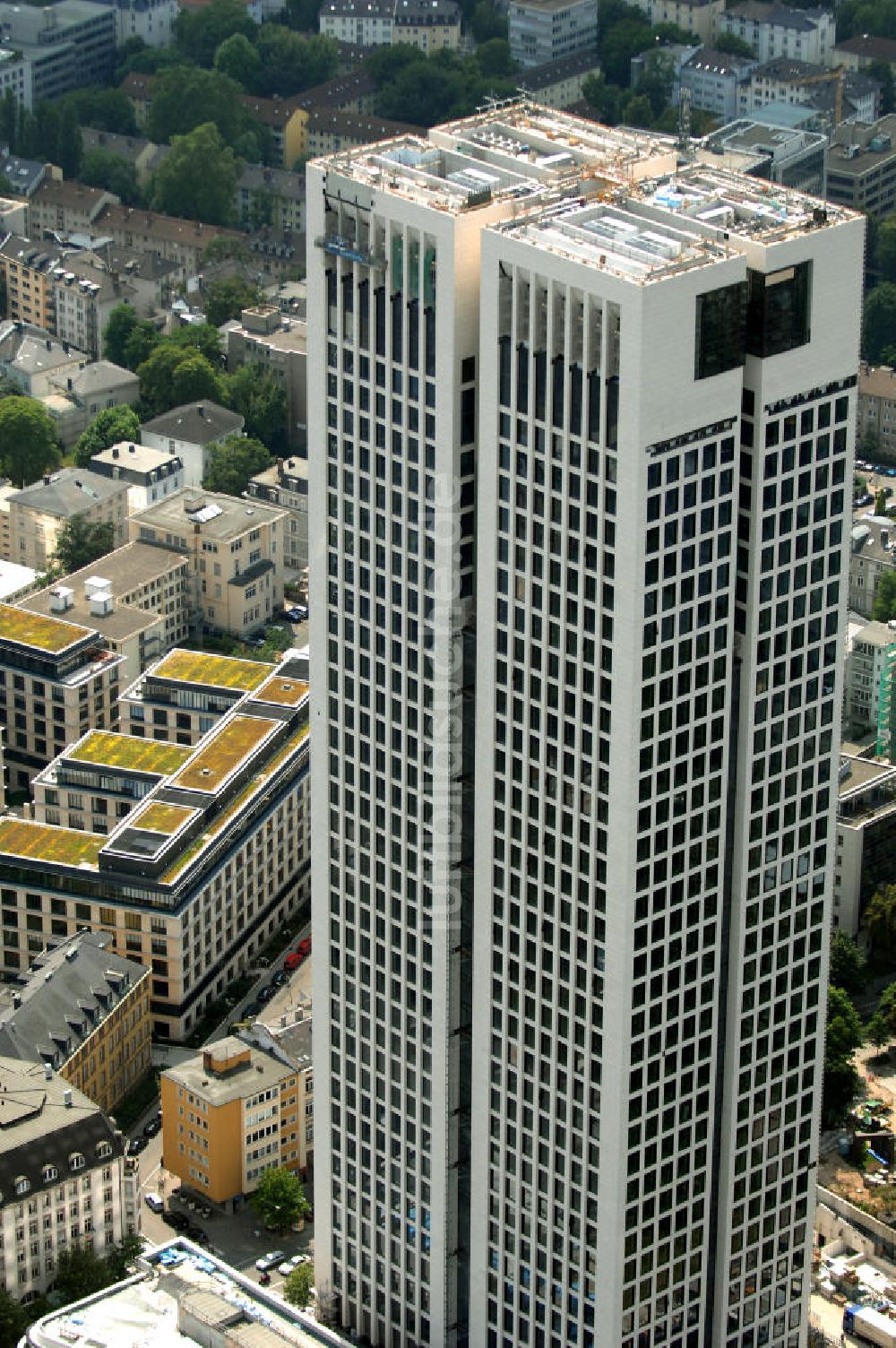 Luftaufnahme Frankfurt - Büro- und Geschäftshochhaus Opern Turm in Frankfurt am Main