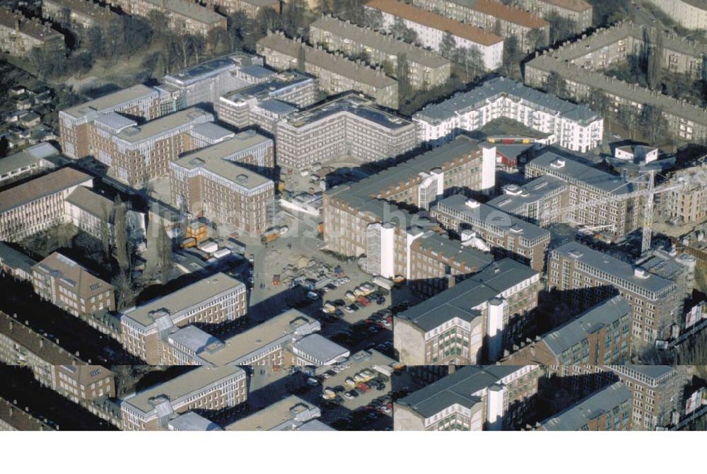 Berlin - WEISSENSEE von oben - Büro- und Geschäftszentrum am Gelände der Kunsthochschule in Berlin-Weißensee. 1995