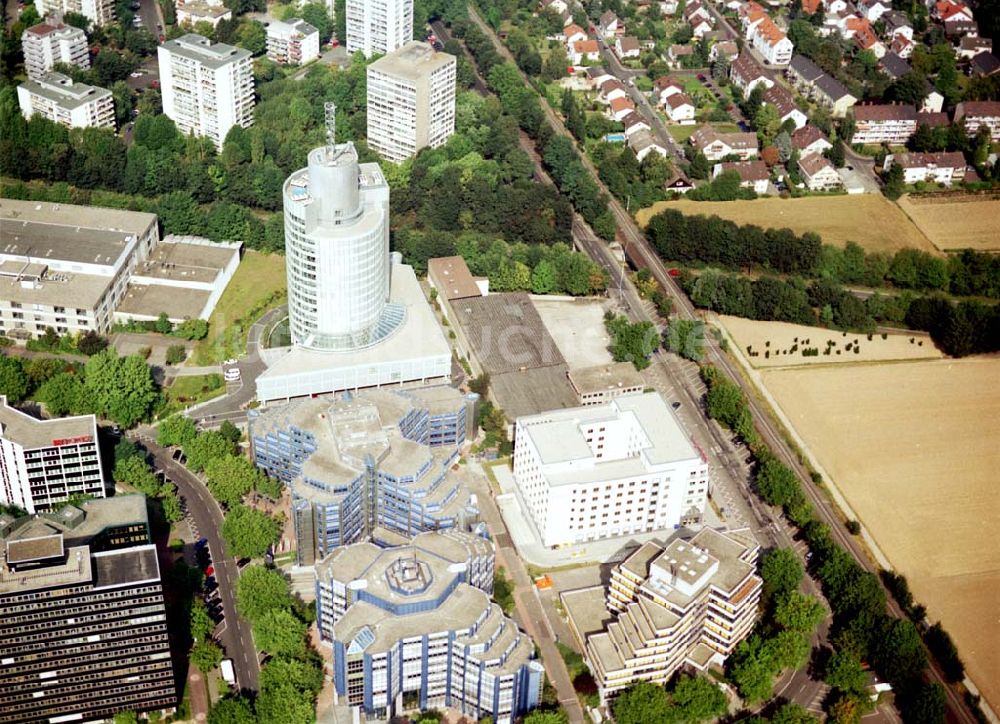 Luftbild Frankfurt am Main - Büro- und Gewerbegebiet an der Frankfurter Straße 77 in Frankfurt Eschborn an der S-Bahn.