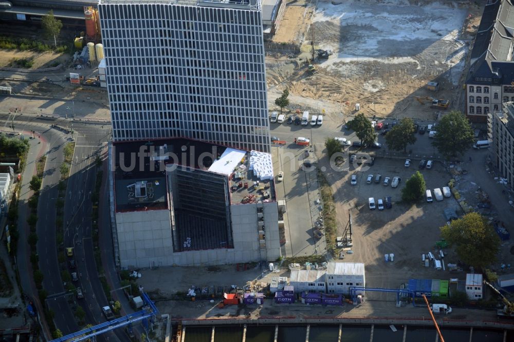 Luftaufnahme Berlin - Büro- Hochhaus Tour Total auf dem Gelände der Europacity an der Heidestraße in Berlin