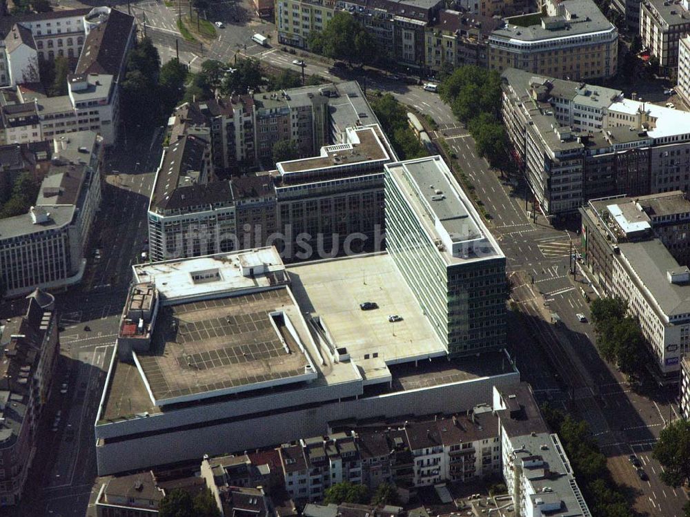 Luftbild Düsseldorf (NRW) - Büro- und Parkhaus am Ernst-Reuter-Platz - Düsseldorf (NRW)