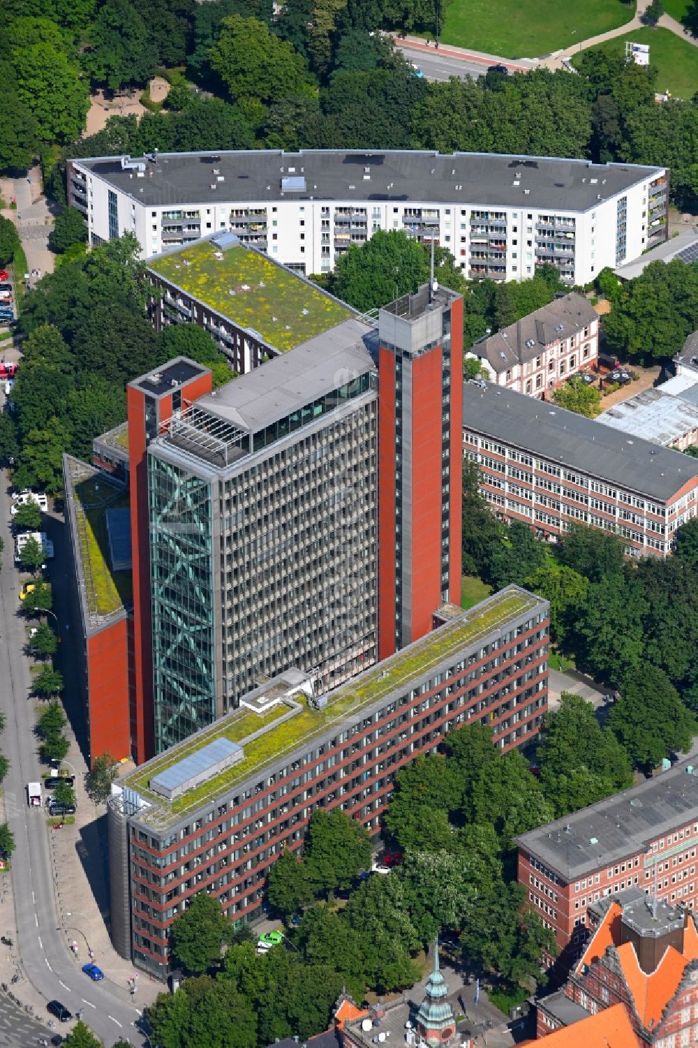 Hamburg von oben - Büro- und Unternehmensverwaltungs- Hochhaus- Gebäude Atlantic-Haus in Hamburg, Deutschland