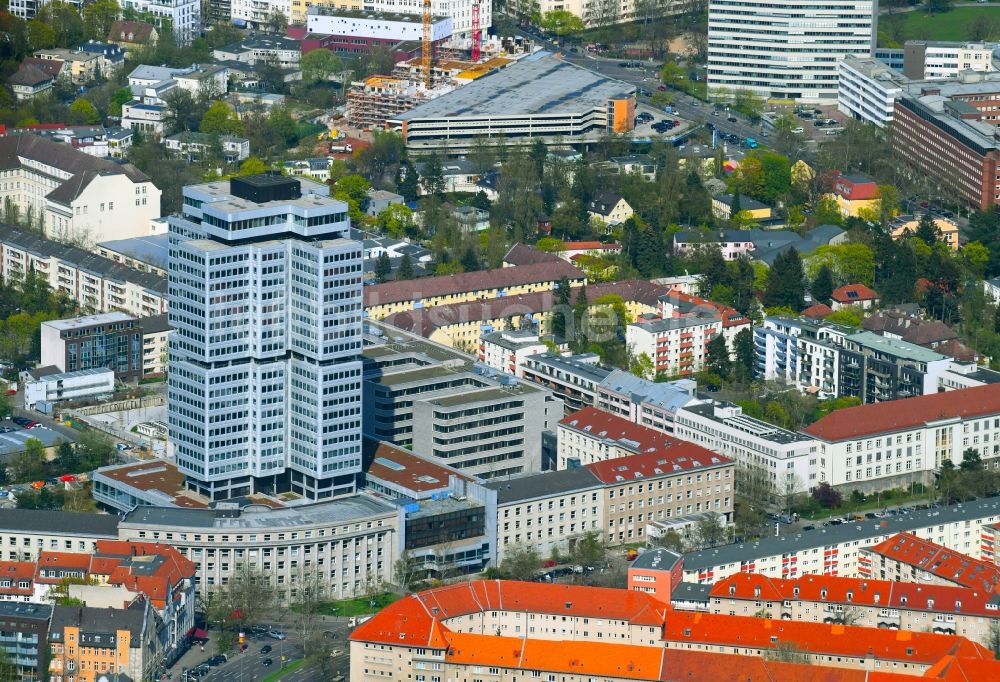 Berlin aus der Vogelperspektive: Büro- und Unternehmensverwaltungs- Hochhaus- Gebäude Deutsche Rentenversicherung Bund DRV im Ortsteil Charlottenburg in Berlin, Deutschland