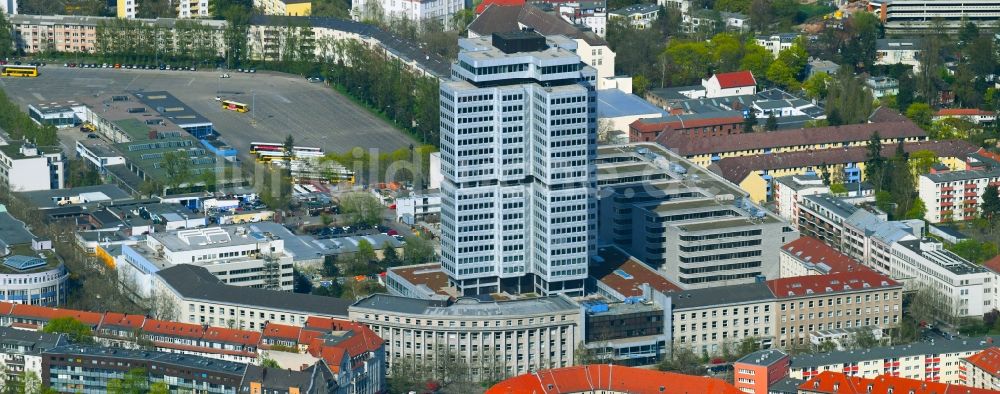 Luftbild Berlin - Büro- und Unternehmensverwaltungs- Hochhaus- Gebäude Deutsche Rentenversicherung Bund DRV im Ortsteil Charlottenburg in Berlin, Deutschland