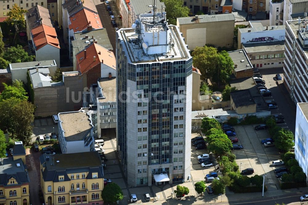 Halle (Saale) aus der Vogelperspektive: Büro- und Unternehmensverwaltungs- Hochhaus- Gebäude Halle Tower in Halle (Saale) im Bundesland Sachsen-Anhalt, Deutschland