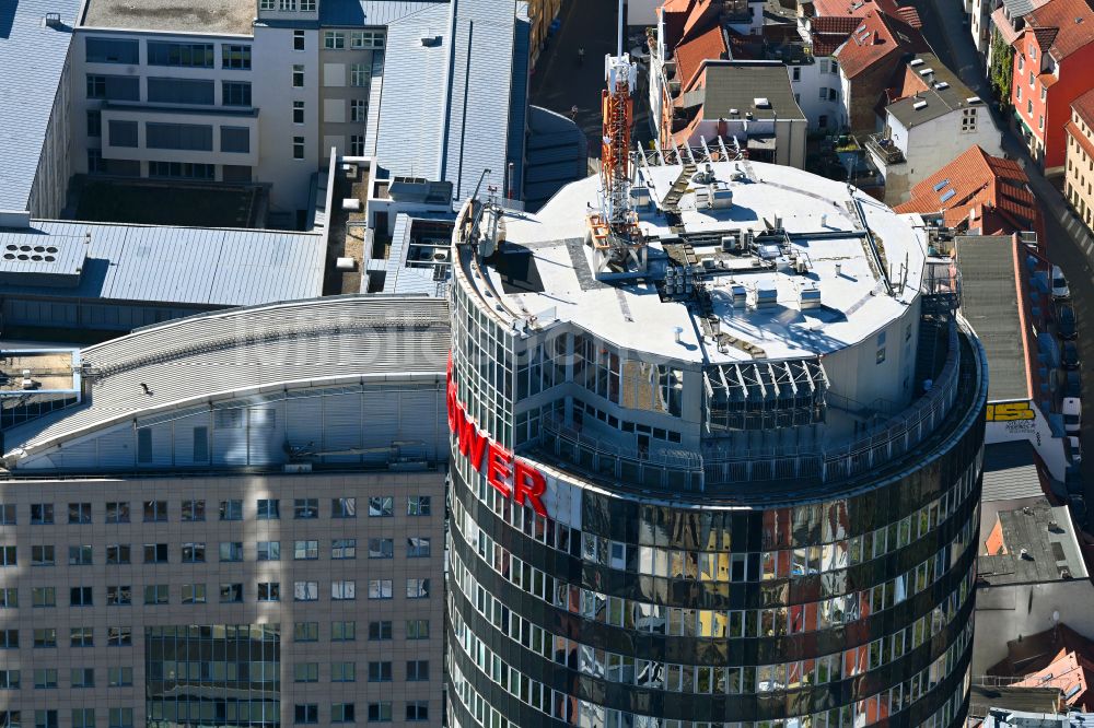 Luftaufnahme Jena - Büro- und Unternehmensverwaltungs- Hochhaus- Gebäude Jentower am Leutragraben in Jena im Bundesland Thüringen, Deutschland