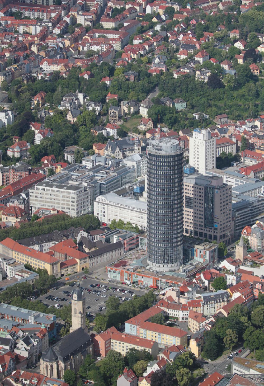 Luftbild Jena - Büro- und Unternehmensverwaltungs- Hochhaus- Gebäude Jentower am Leutragraben in Jena im Bundesland Thüringen, Deutschland