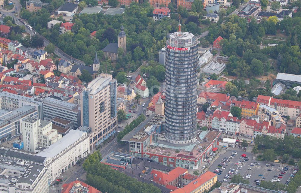 Jena aus der Vogelperspektive: Büro- und Unternehmensverwaltungs- Hochhaus- Gebäude Jentower am Leutragraben in Jena im Bundesland Thüringen, Deutschland